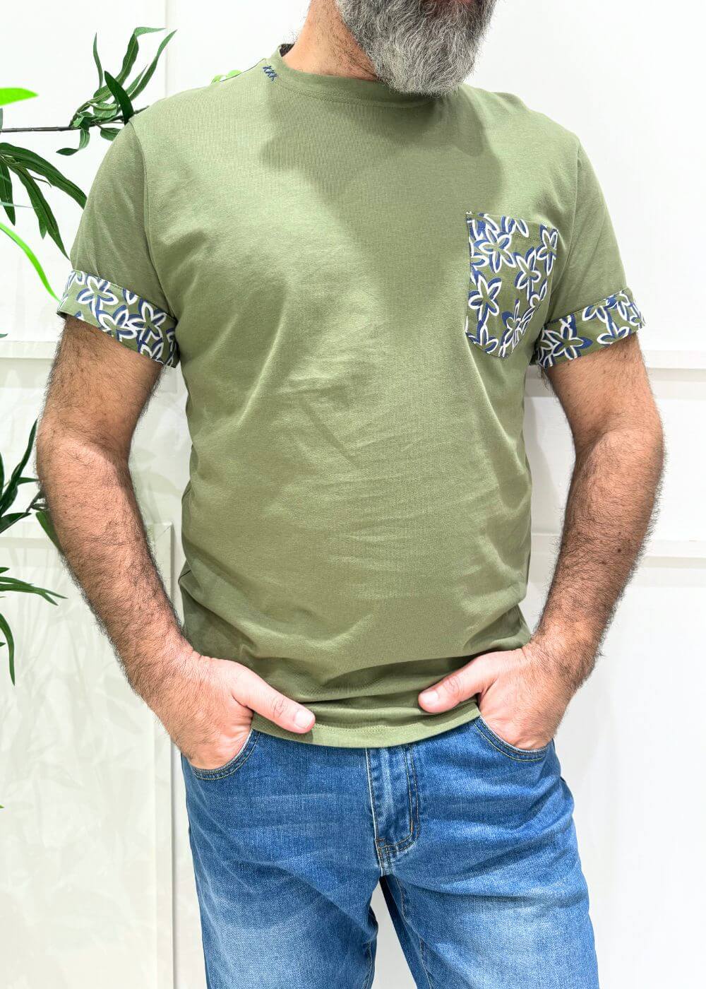 T-Shirt stampa tasca - VERDE MILITARE